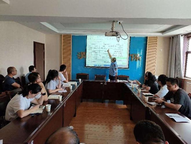 九游会 J9九游会咸阳市生态环境局渭城分局召开渭城区工业企业“利剑治污”主体职责培训会(图1) 九游会 J9九游会咸阳市生态环境局渭城分局召开渭城区工业企业“利剑治污”主体职责培训会(图1)
