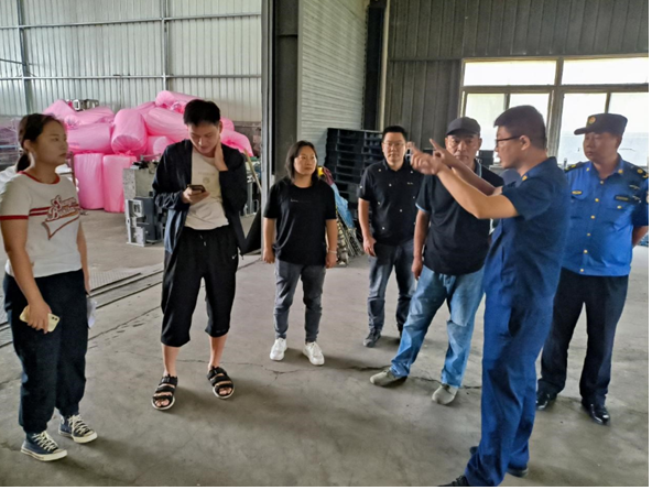 九游会扬州广陵区应急管理局监管和服务并举促进小微企业安全健康发展(图1) 九游会扬州广陵区应急管理局监管和服务并举促进小微企业安全健康发展(图1)