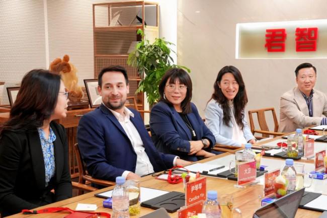 加拿大企业代表到访君智战略咨询公司 探讨开辟中国市场战略路径