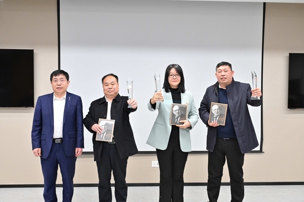 双汇发展生产系列——领航计划(项目公司总经理)培训圆满举行(图4) 双汇发展生产系列——领航计划(项目公司总经理)培训圆满举行(图4)