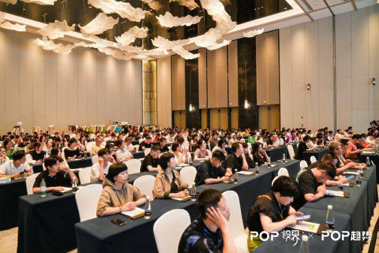 j9九游会官网2024平湖羽绒服装品牌及创新发展沙龙成功举办(图2) j9九游会官网2024平湖羽绒服装品牌及创新发展沙龙成功举办(图2)